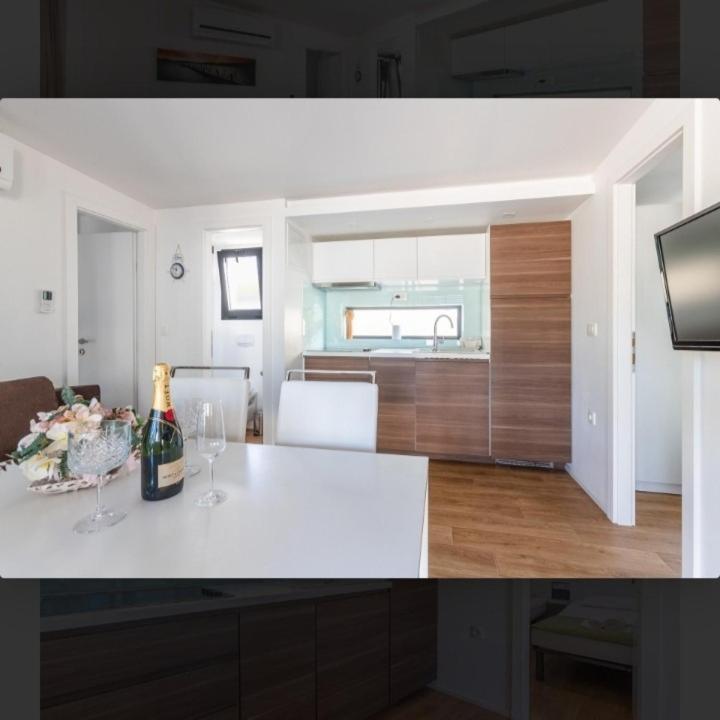 Tomica Apartments With Pool Biograd Na Moru Luaran gambar