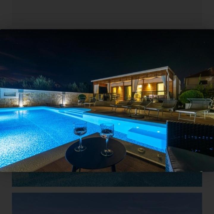 Tomica Apartments With Pool Biograd Na Moru Luaran gambar