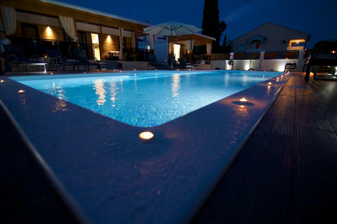 Tomica Apartments With Pool Biograd Na Moru Luaran gambar
