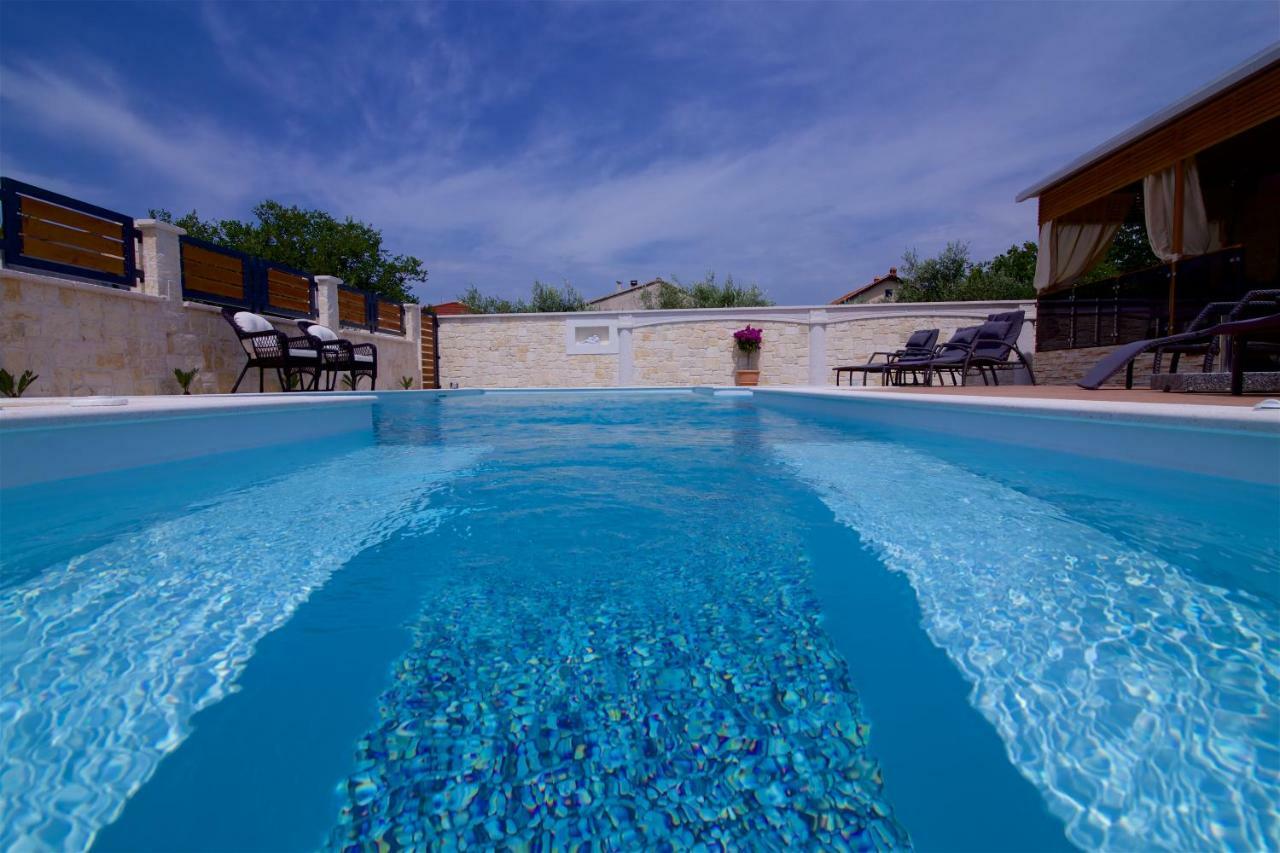 Tomica Apartments With Pool Biograd Na Moru Luaran gambar